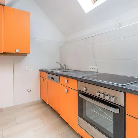 1 Bedroom Stunning In