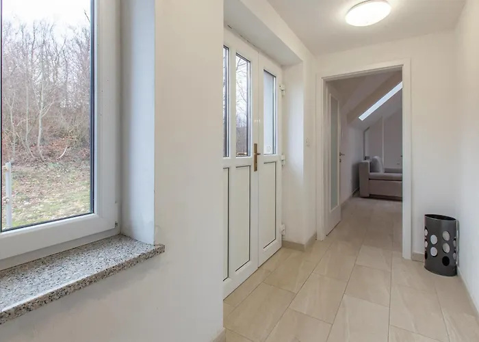 דירה 1 Bedroom Stunning In