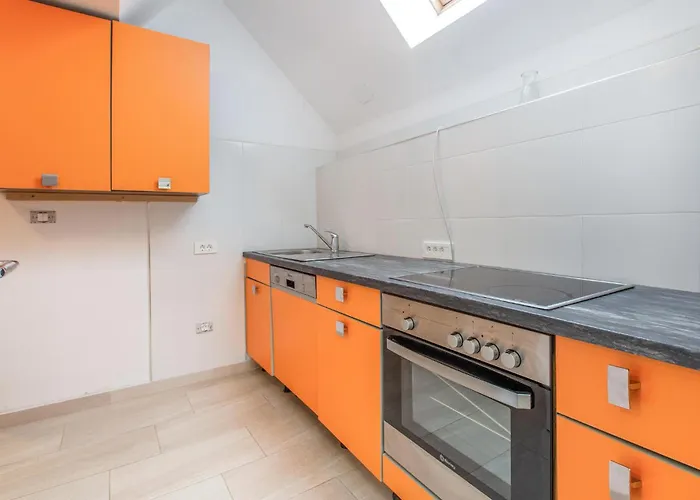 1 Bedroom Stunning In