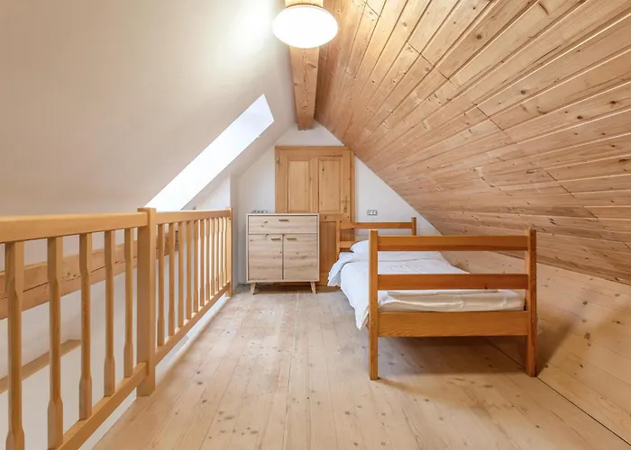 1 Bedroom Stunning In דירה Zoll