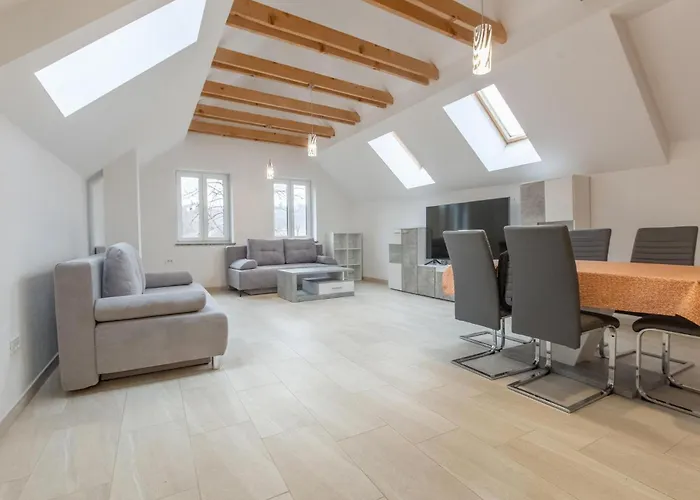 1 Bedroom Stunning In דירה Zoll